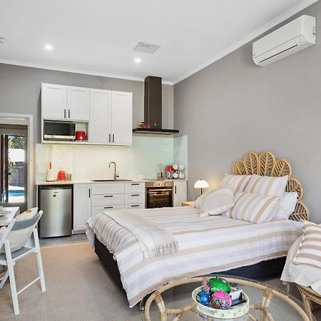 Haven Studio Hideaway Near Airport Perth Exterior photo